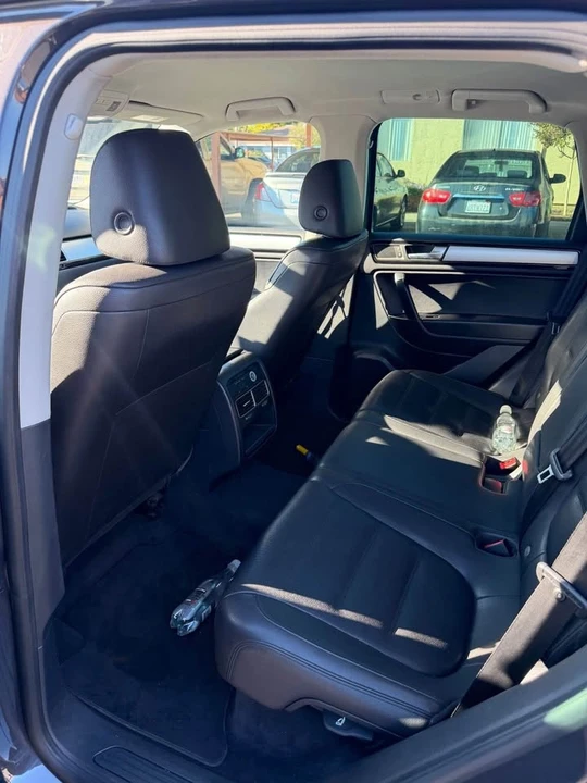 Volkswagen Touareg - Image 9 of 9