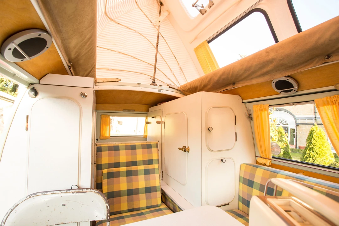Volkswagen Split-Window Camper - Image 21 of 28