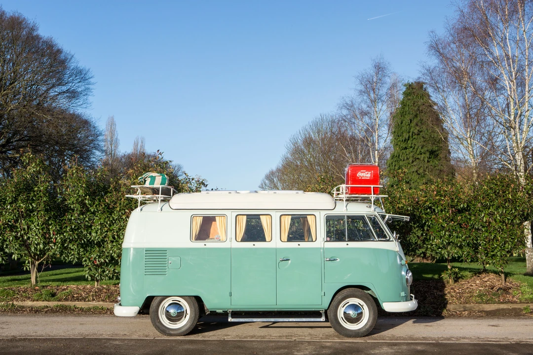 Volkswagen Split-Window Camper - Image 4 of 28