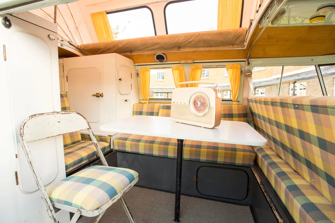 Volkswagen Split-Window Camper - Image 19 of 28