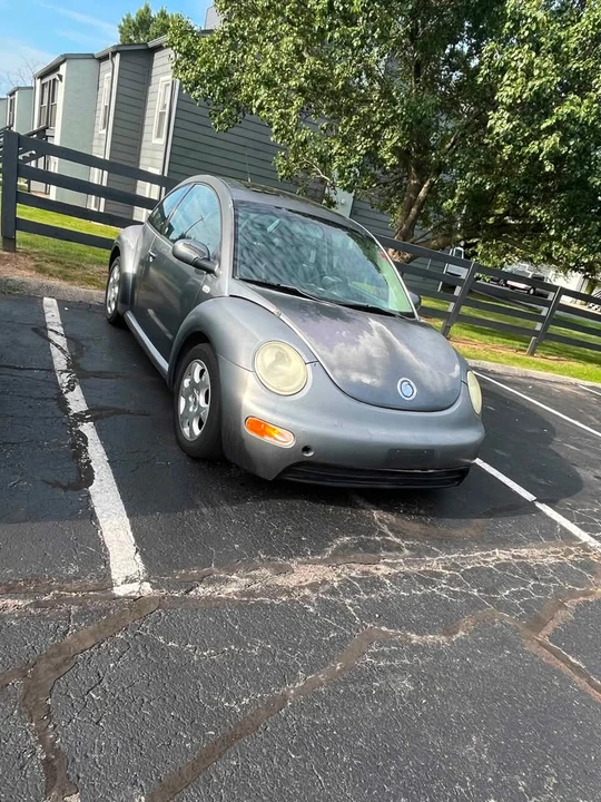 2004 Volkswagen New Beetle - Image 2 of 6