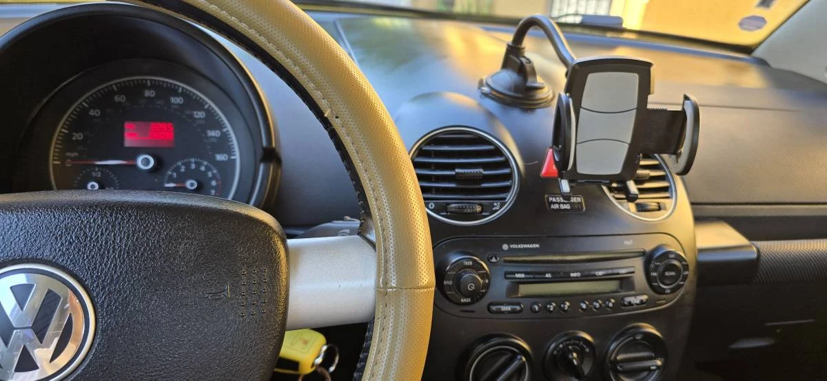 2009 Volkswagen New Beetle - Image 7 of 12