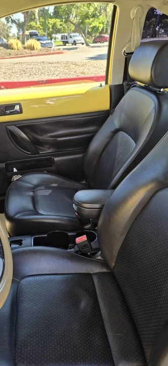 2009 Volkswagen New Beetle - Image 12 of 12