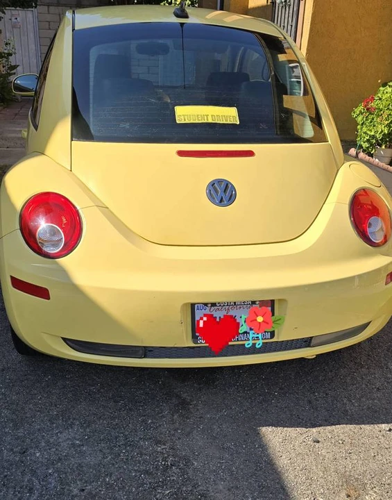 2009 Volkswagen New Beetle - Image 5 of 12