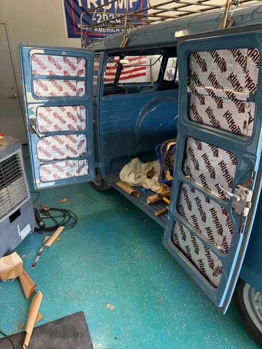 1957 Volkswagen Split-Window Bus - Image 7 of 7