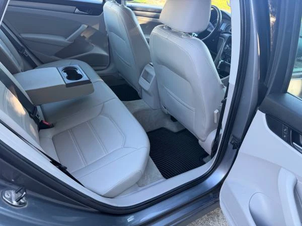 2014 Volkswagen Passat - Image 12 of 21