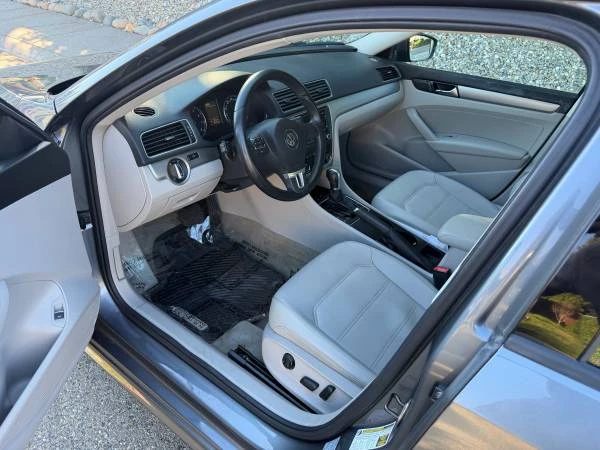 2014 Volkswagen Passat - Image 17 of 21