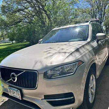 2016 Volvo XC90 T5 Momentum