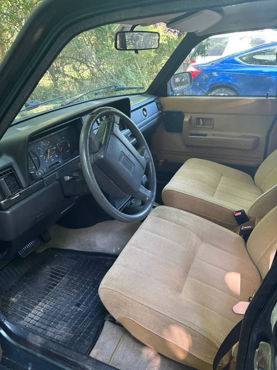 1993 Volvo 244 - Image 7 of 11