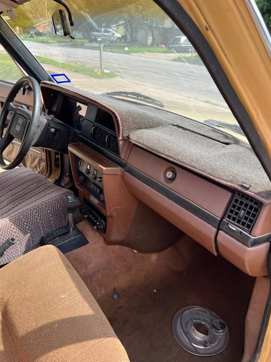1983 Volvo 244 - Image 3 of 19