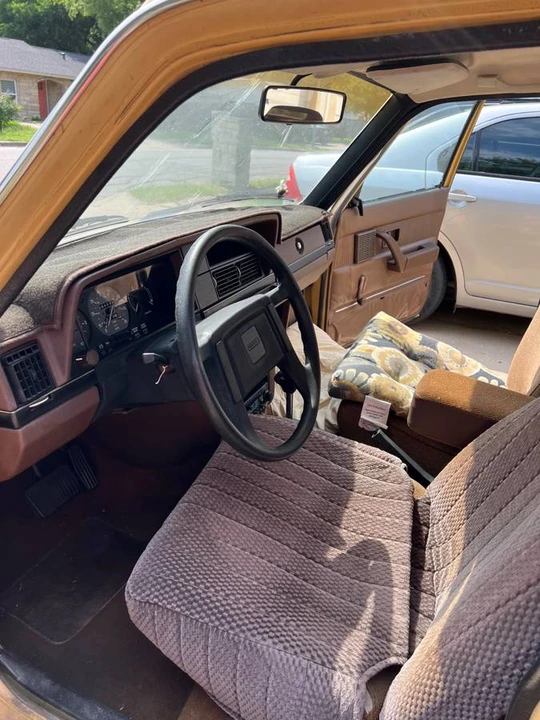 1983 Volvo 244 - Image 7 of 19