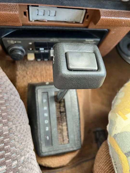 1983 Volvo 244 - Image 6 of 19
