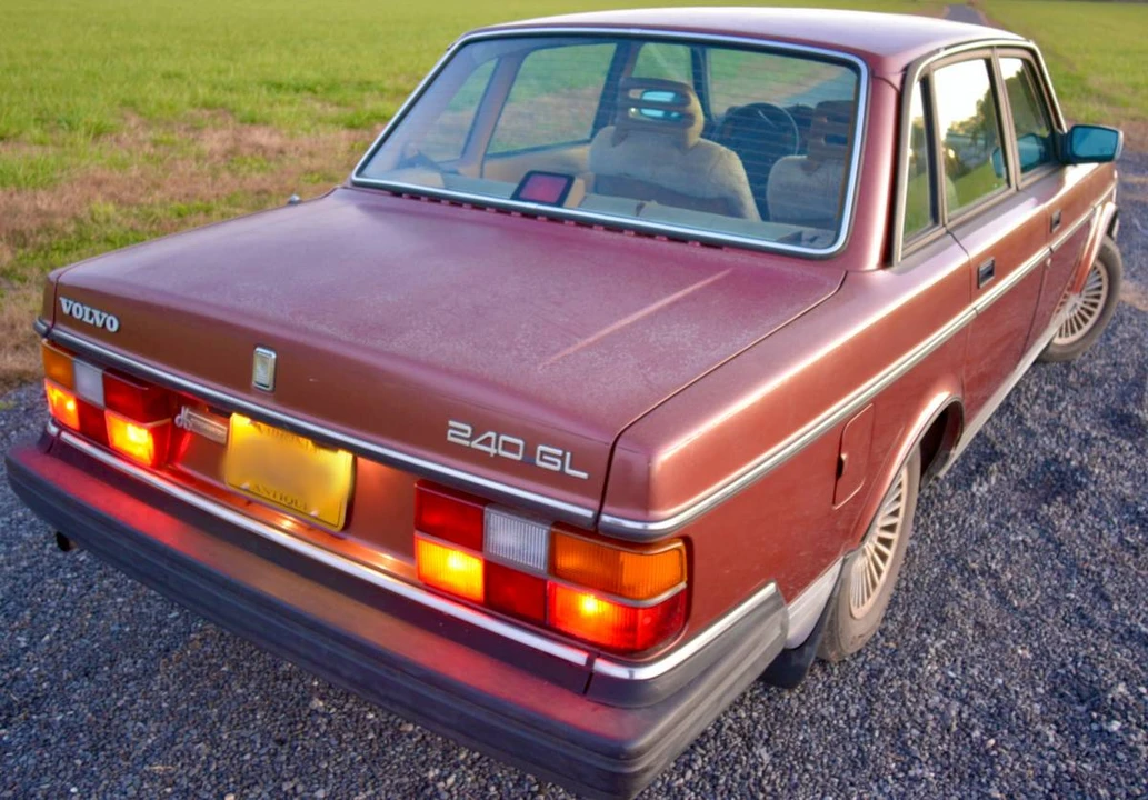 1986 Volvo 244 - Image 2 of 24