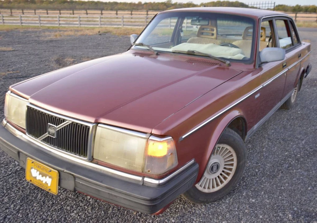 1986 Volvo 244 - Image 17 of 24