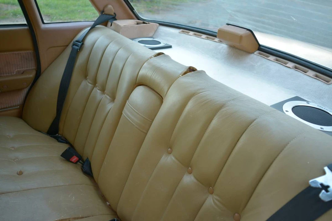 1986 Volvo 244 - Image 16 of 24