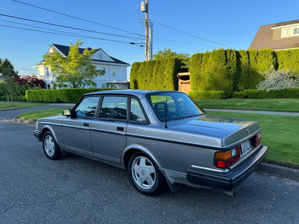 1992 Volvo 200 Series - Image 2 of 15