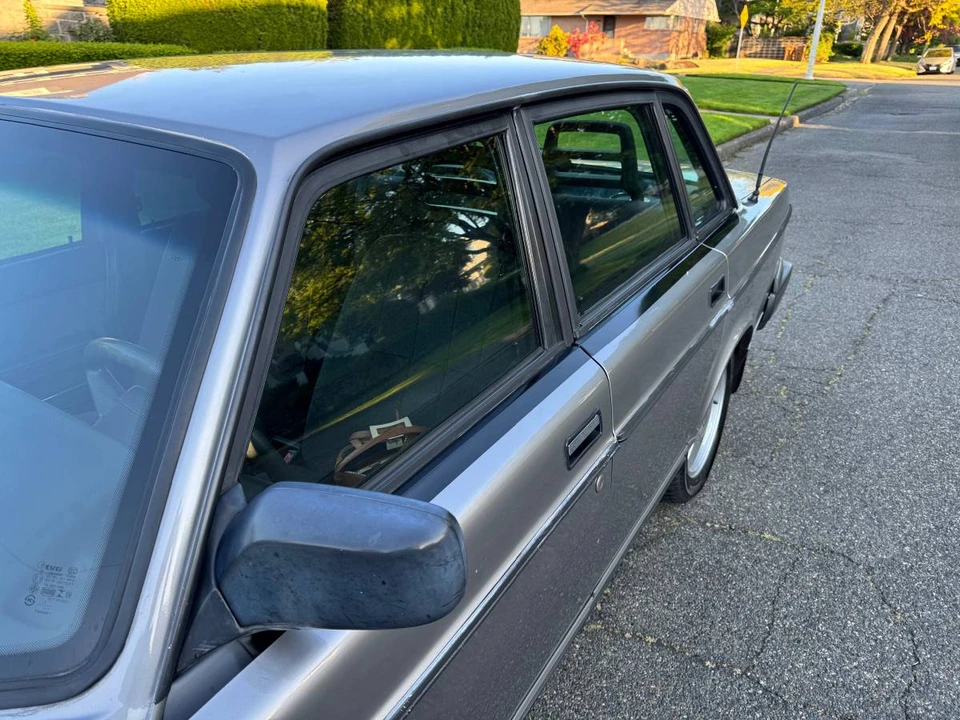 1992 Volvo 200 Series - Image 8 of 15