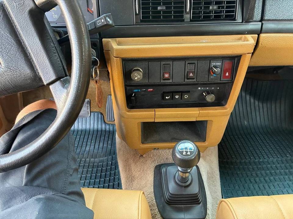 1988 Volvo 245 - Image 18 of 24