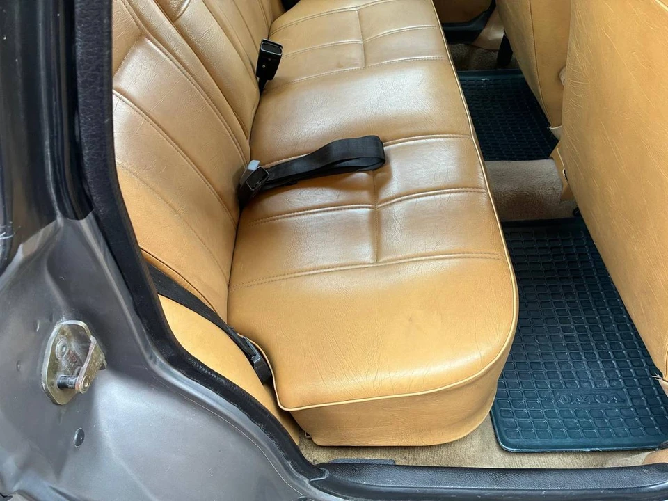 1988 Volvo 245 - Image 15 of 24