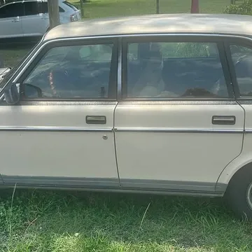 1988 Volvo 240 Sedan