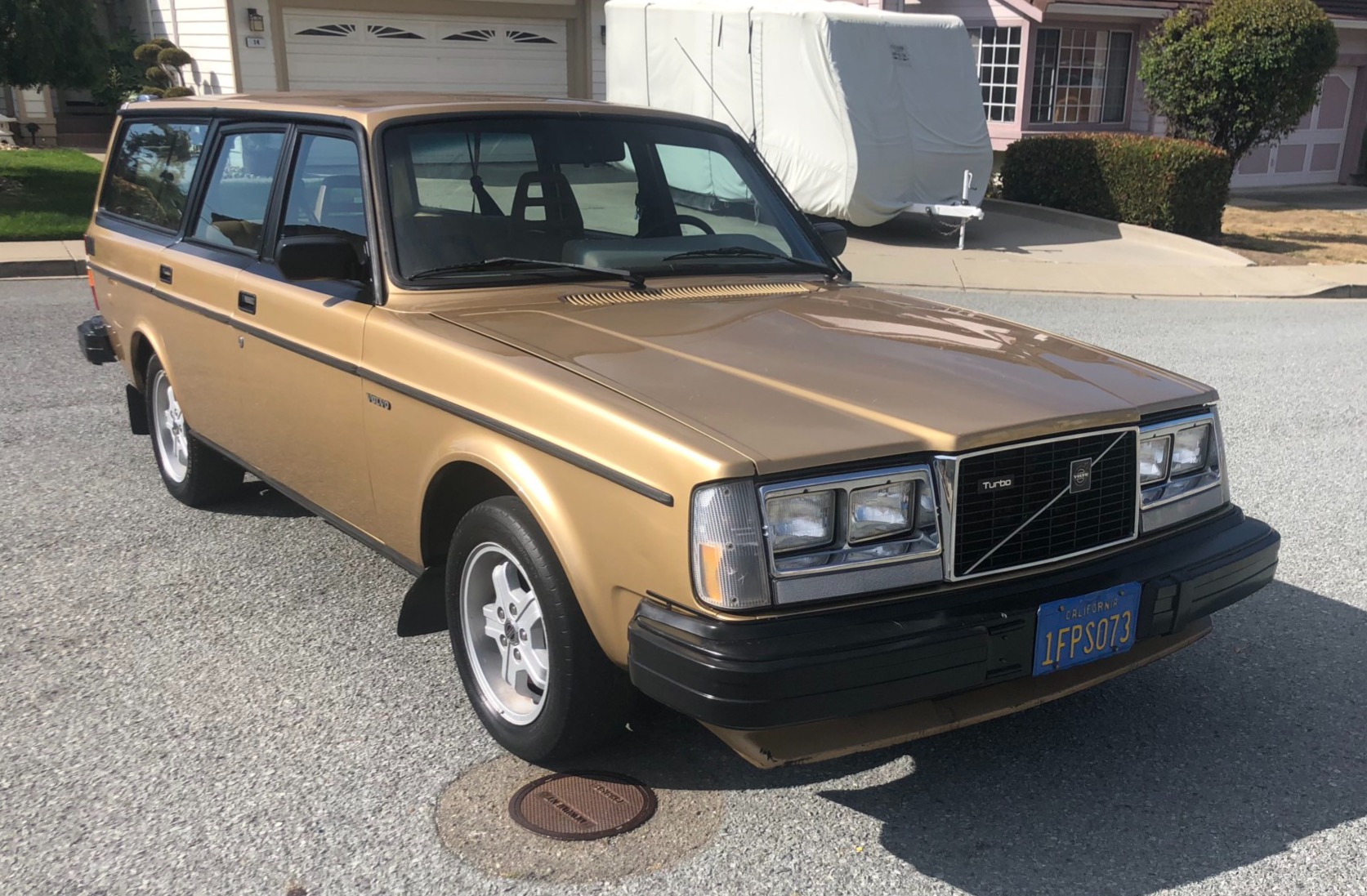 Volvo 240 Turbo Wagon 4-Speed w/Overdrive