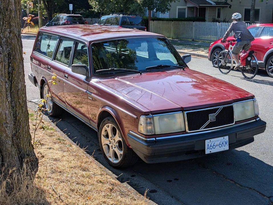 1991 Volvo 245 - Image 2 of 2