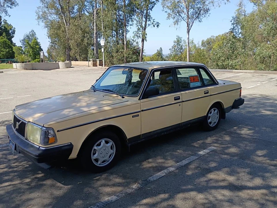 1986 Volvo 244 - Image 3 of 7