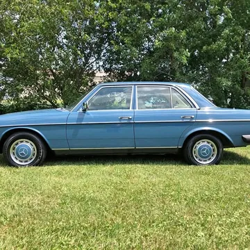 2004 Volvo 240