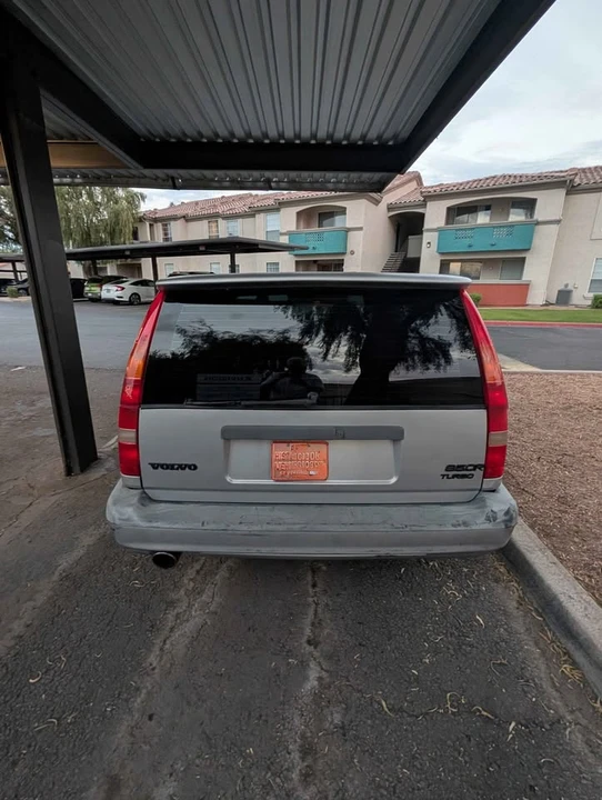 Volvo 850 R - Image 2 of 10