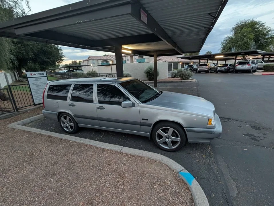 Volvo 850 R - Image 7 of 10