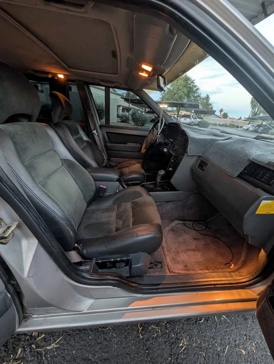 Volvo 850 R - Image 10 of 10