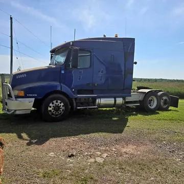 Volvo Semi-Truck Tractor Unit