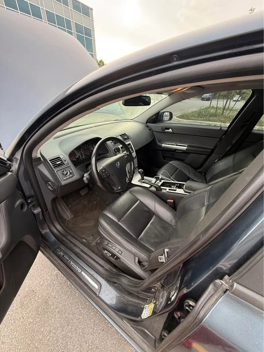 Volvo S40 - Image 2 of 6