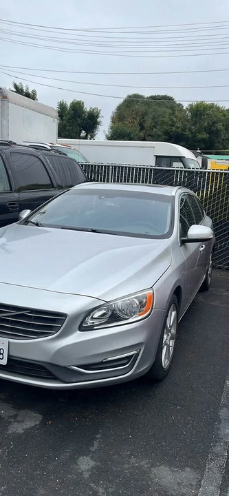 Volvo V60 1st Gen - Image 2 of 7