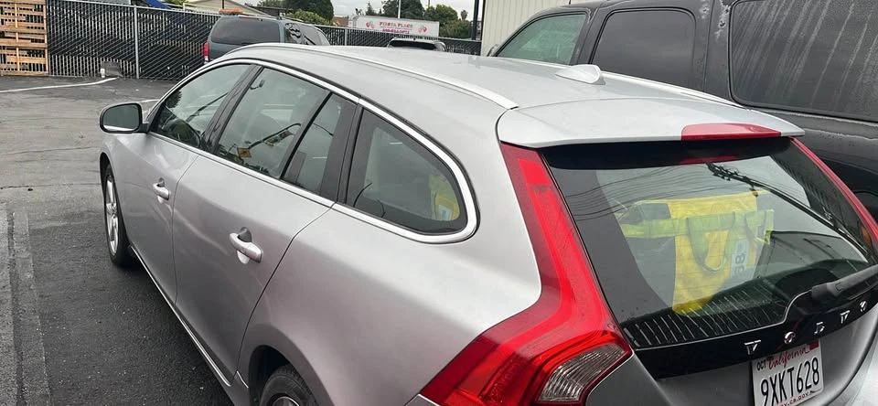 Volvo V60 1st Gen - Image 6 of 7
