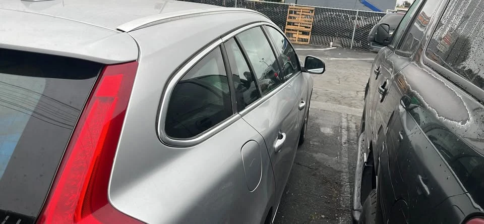 Volvo V60 1st Gen - Image 7 of 7