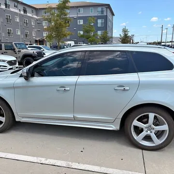 2011 Volvo XC60 R-Design T6 AWD