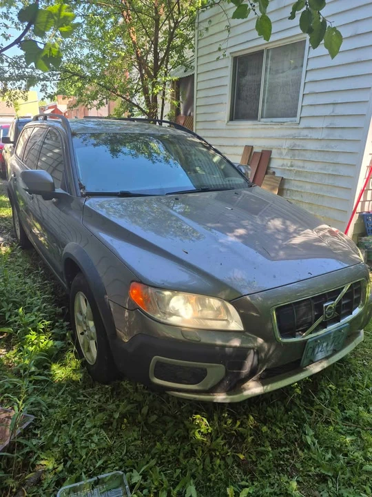 2009 Volvo XC70 3rd Gen - Image 2 of 8