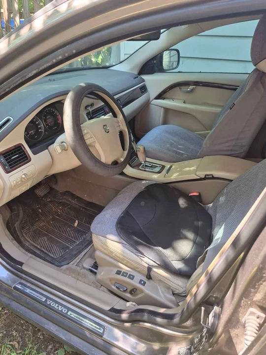 2009 Volvo XC70 3rd Gen - Image 6 of 8