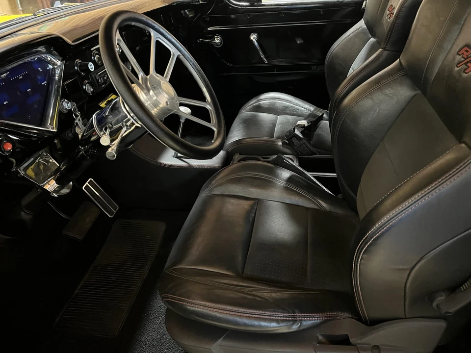 1957 Chevrolet Task Force - Image 26 of 31