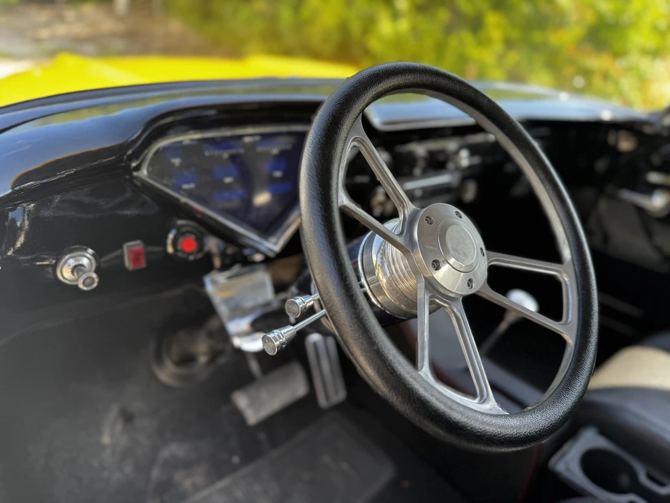 1957 Chevrolet Task Force - Image 30 of 31