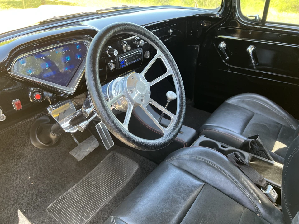 1957 Chevrolet Task Force - Image 30 of 31
