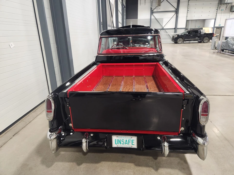 1958 Chevrolet Task Force - Image 28 of 31