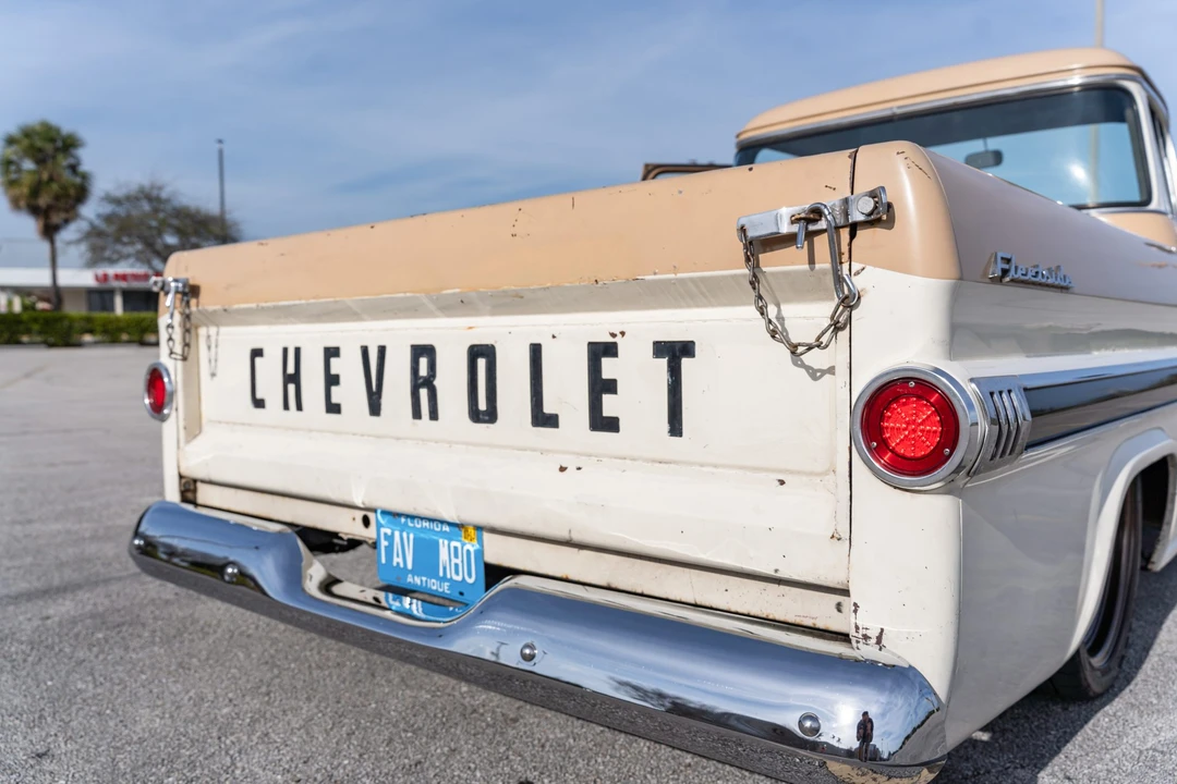 1959 Chevrolet Task Force - Image 19 of 31