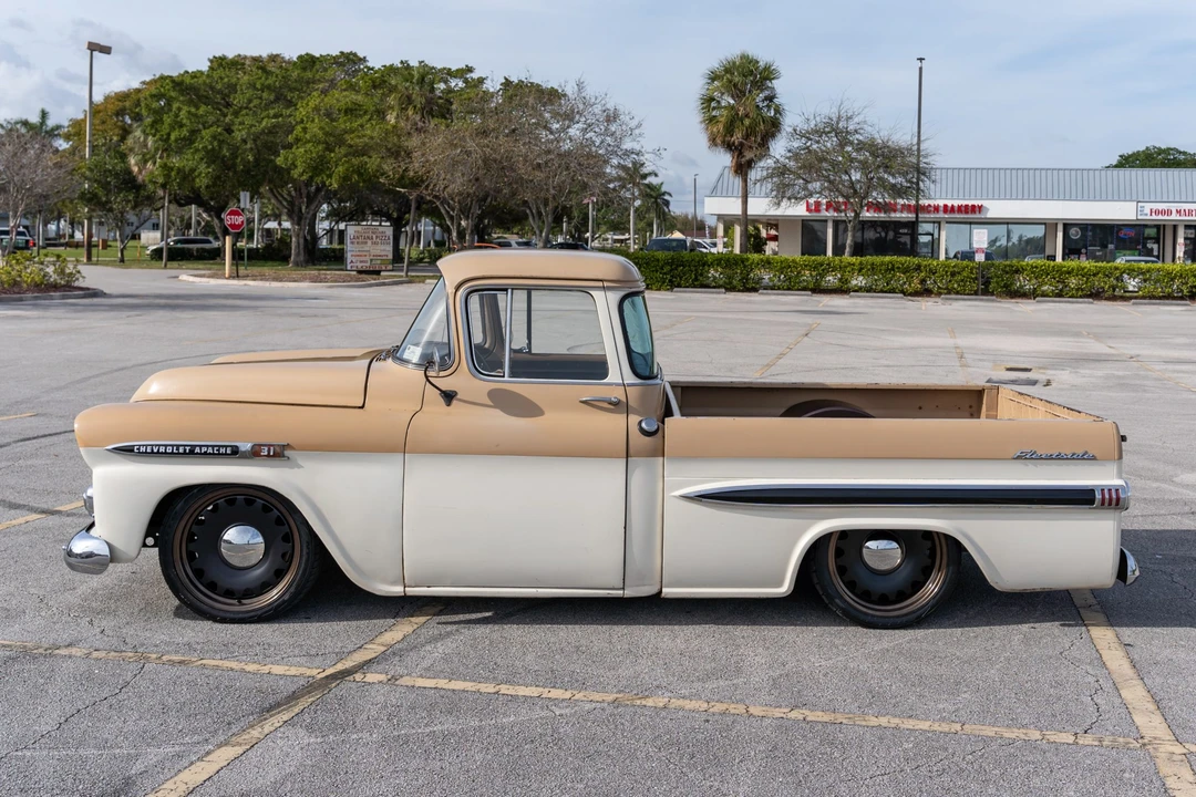 1959 Chevrolet Task Force - Image 9 of 31