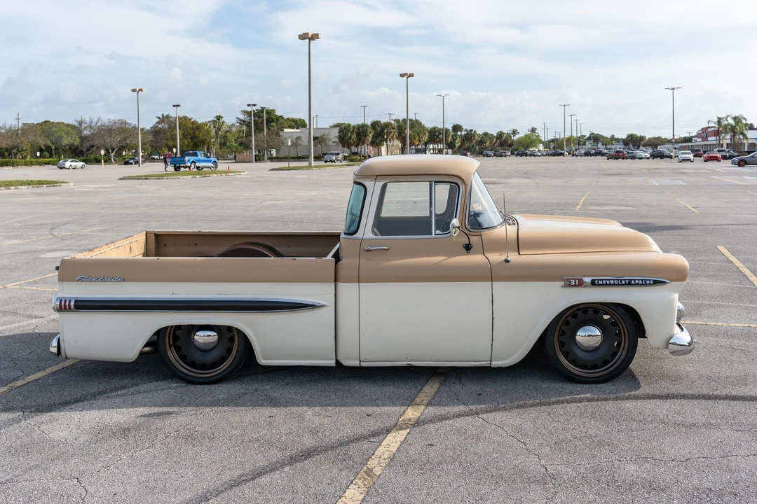 1959 Chevrolet Task Force - Image 5 of 31
