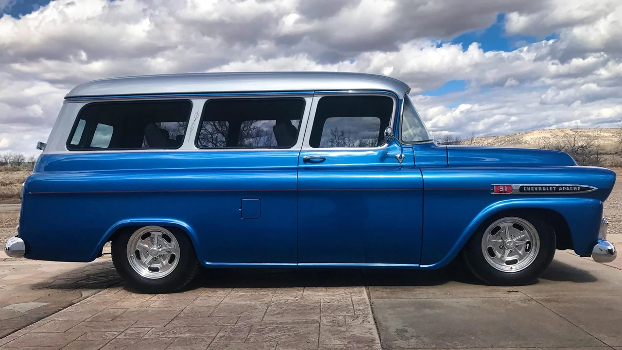 1959 Chevrolet Suburban 4th Gen - Image 4 of 31