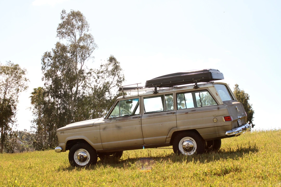 1964 Jeep SJ Wagoneer - Image 8 of 31