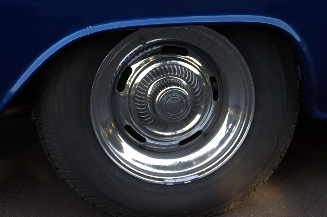 1965 Chevrolet Suburban 5th Gen - Image 26 of 31