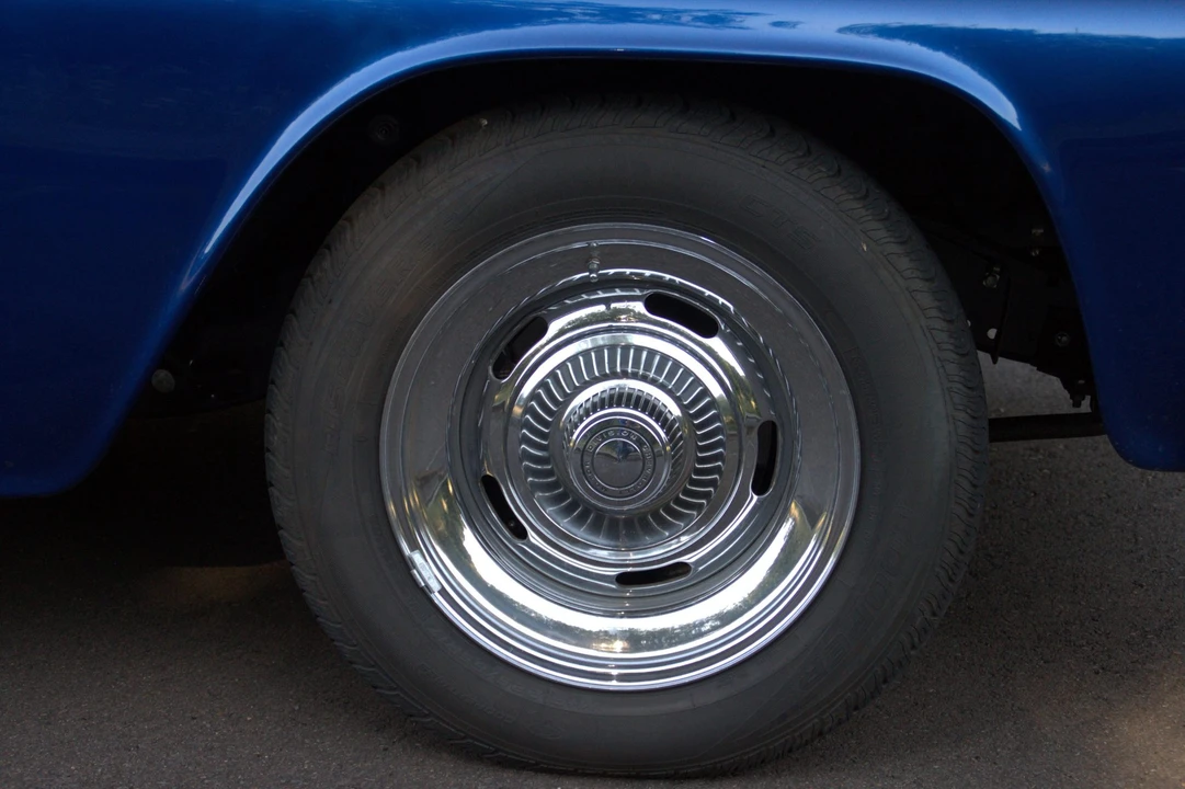 1965 Chevrolet Suburban 5th Gen - Image 27 of 31